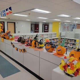 des citrouilles décorées